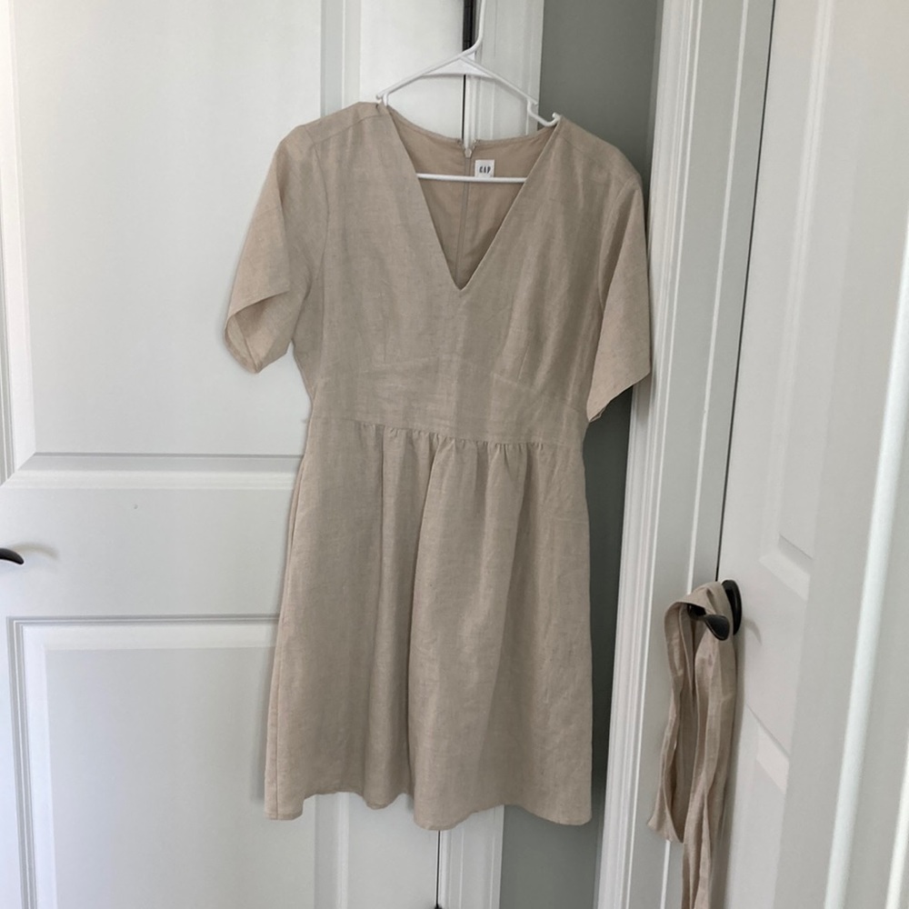 Gap linen/cotton dress with lining.
